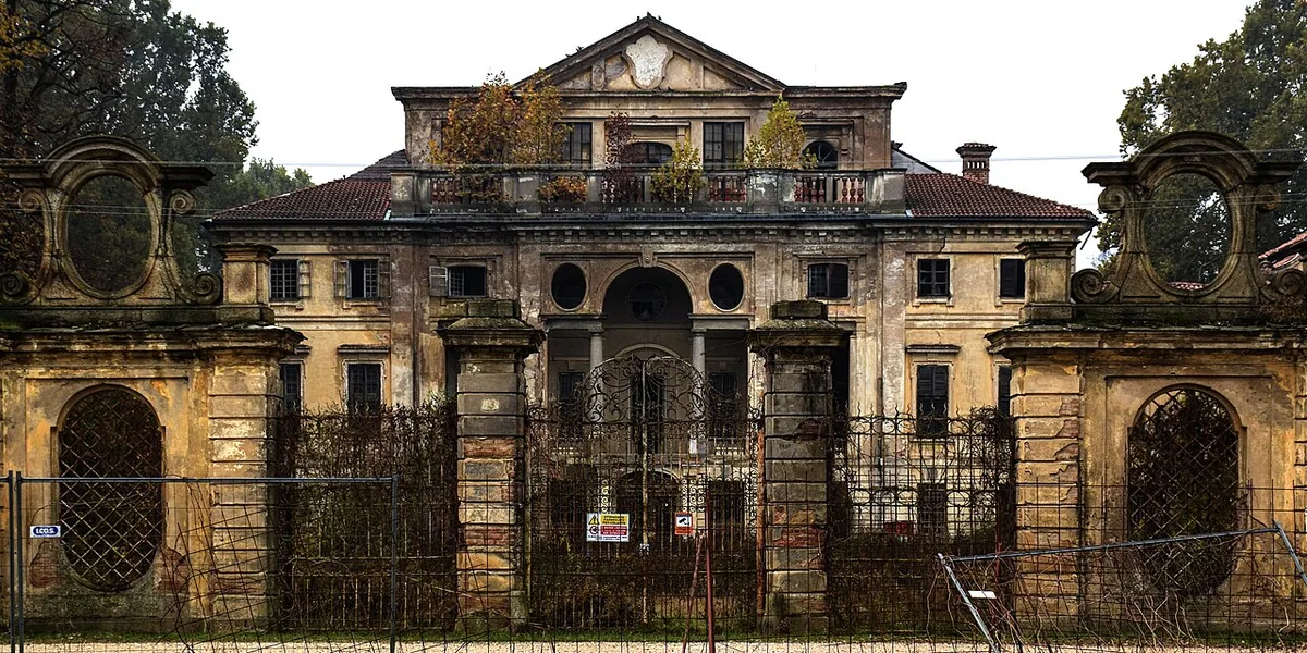 Veduta di La Loggia.