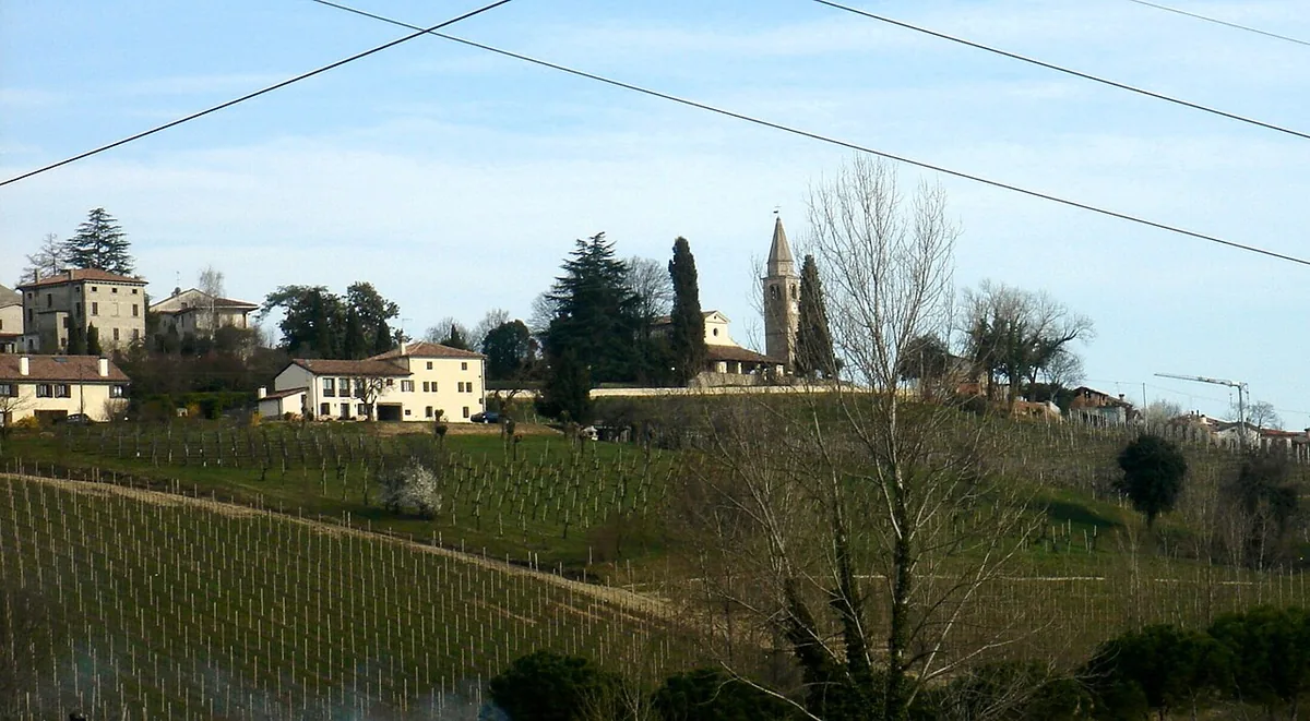 Veduta di San Pietro di Feletto.