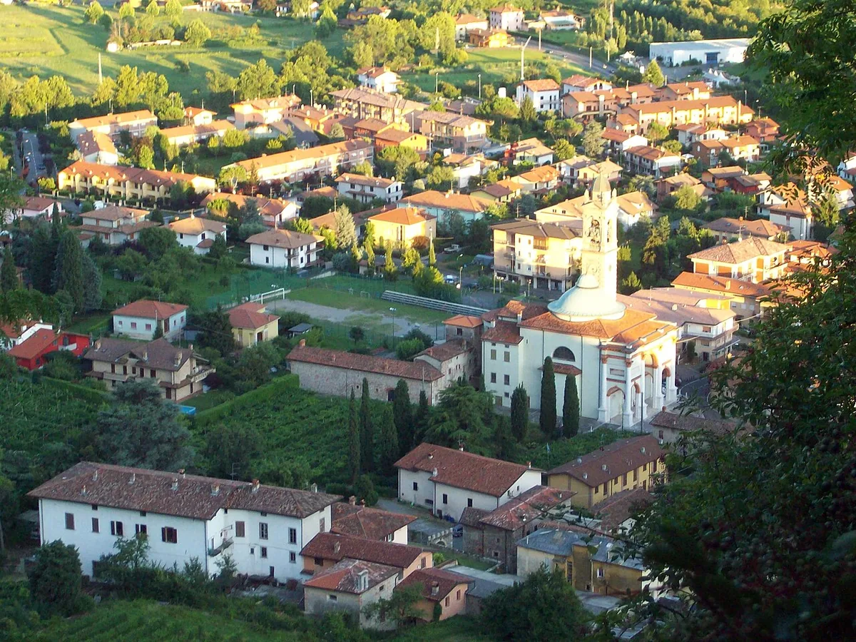 Veduta di Scanzorosciate.