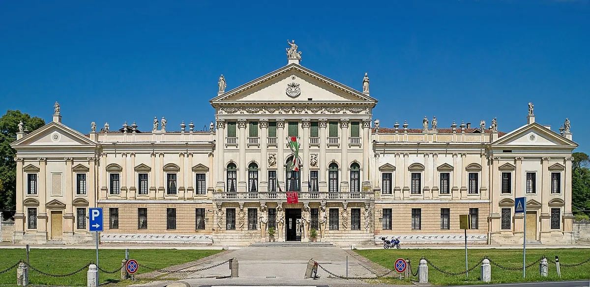 Veduta di Stra.