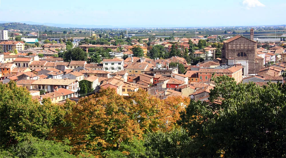 Veduta di Valeggio sul Mincio.
