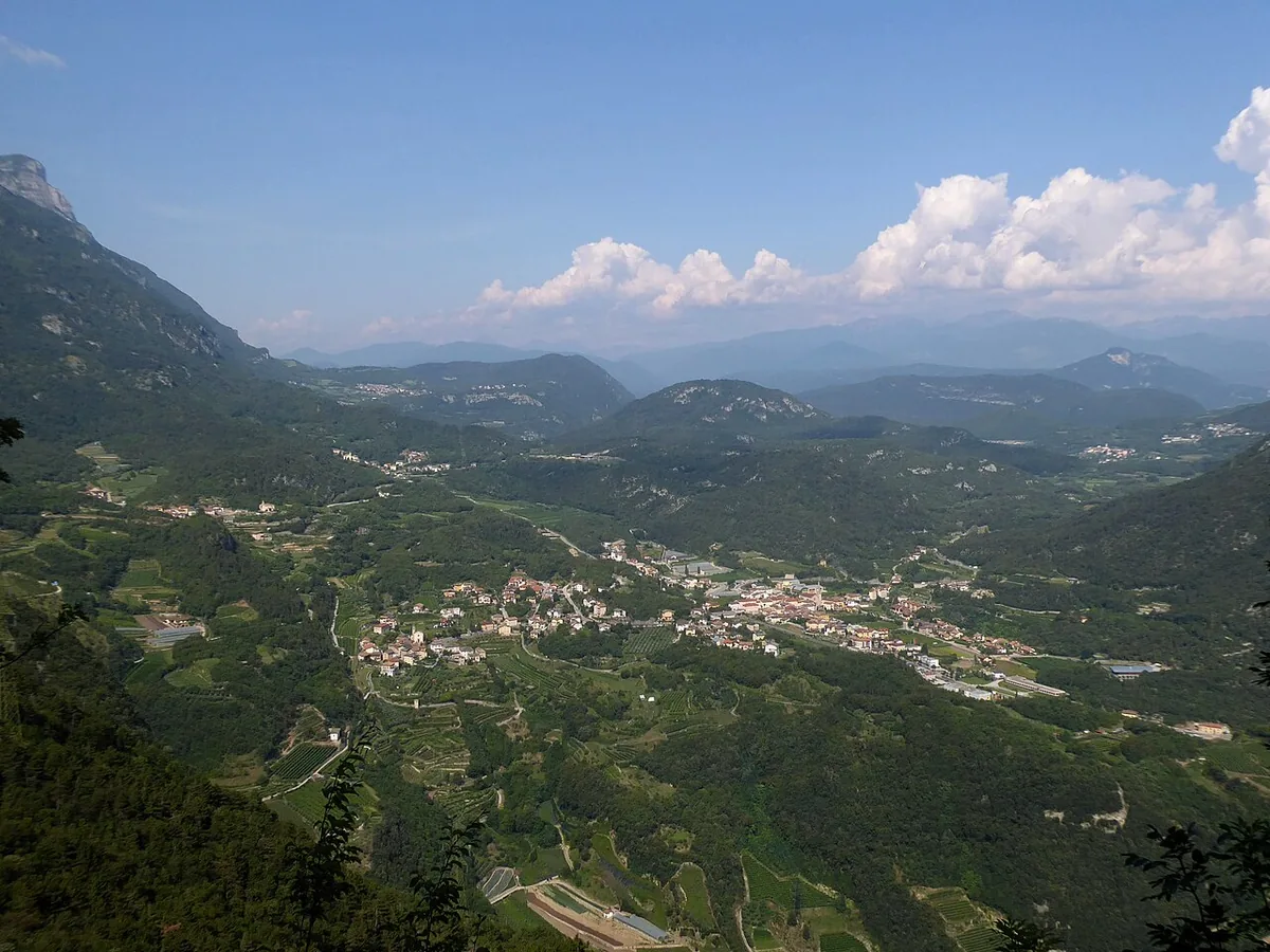 Veduta di Vallelaghi.